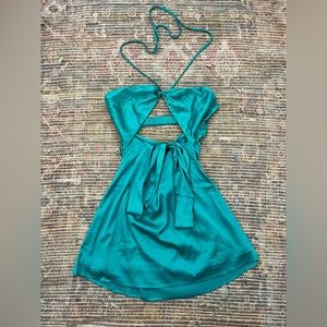 Beautiful blue hello molly dress!! Never worn and super duper flattering:))